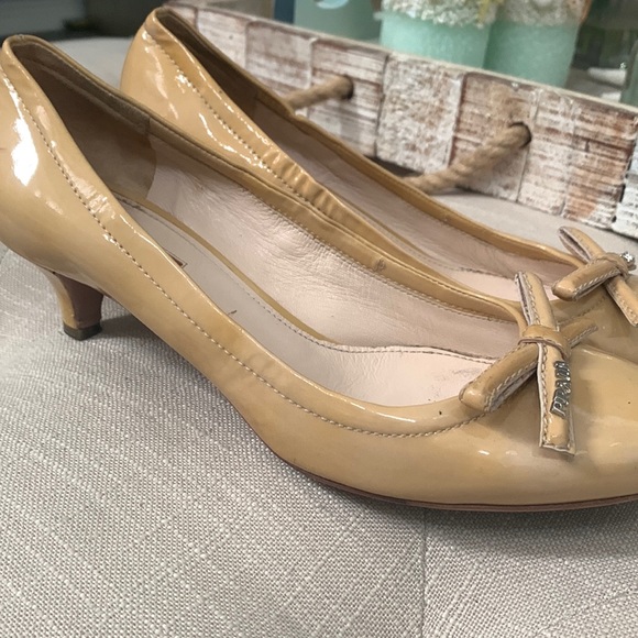 Prada Beige kitten heels - Picture 2 of 5